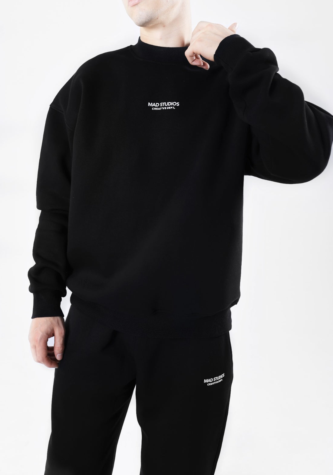 Mad studios sweater